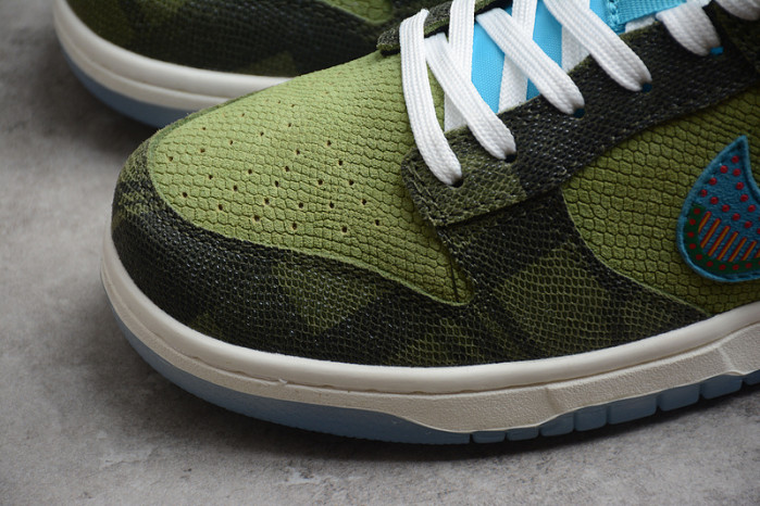 Nike SB DUNK LOW SIEMPRE FAMILIA GREEN/BLUE/CYAN DO2160-335
