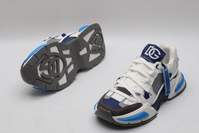 DG SNEAKERS 052502