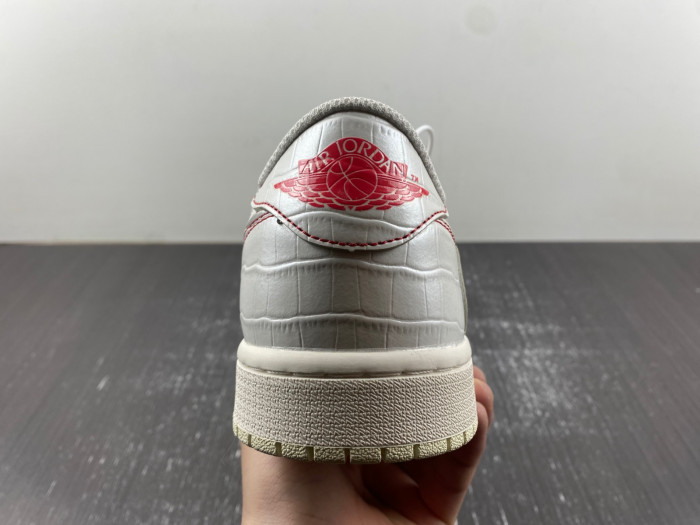Travis Scott x Air Jordan 1 Low OG  DM7866-601