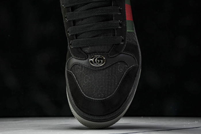 Gv*c sneaker