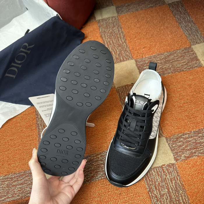 D10R B25 SNEAKER B25-11