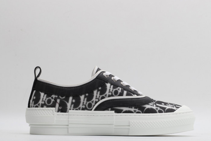 D10R B23 Sneakers Low Top