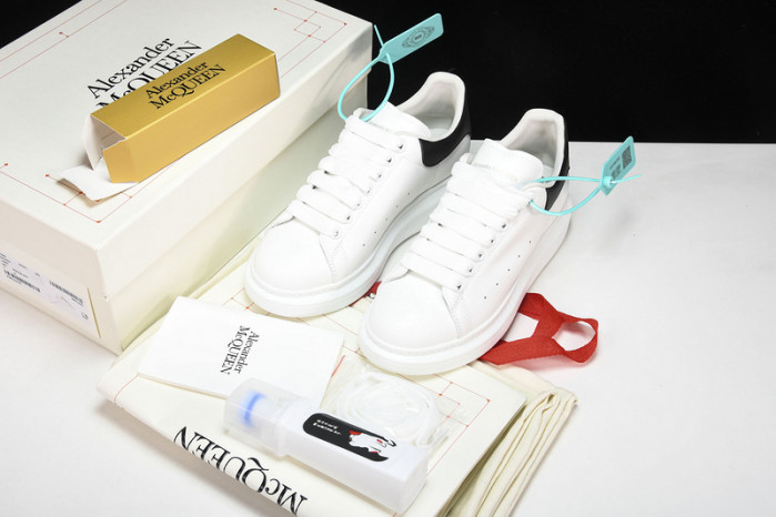 MQ Sneakers