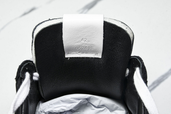 L*0ewe Ballet Runner  LW-FOR03
