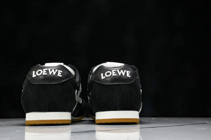 L*0ewe Ballet Runner  LW-FOR03