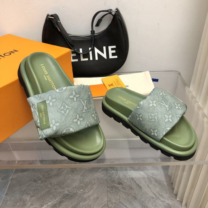 LV SLIPPERS