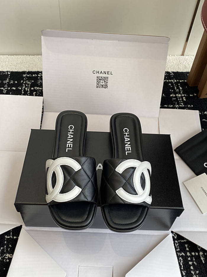 CH*NEL SLIPPERS