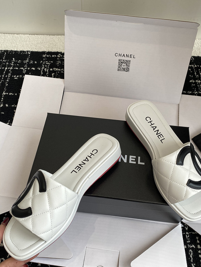 CH*NEL SLIPPERS