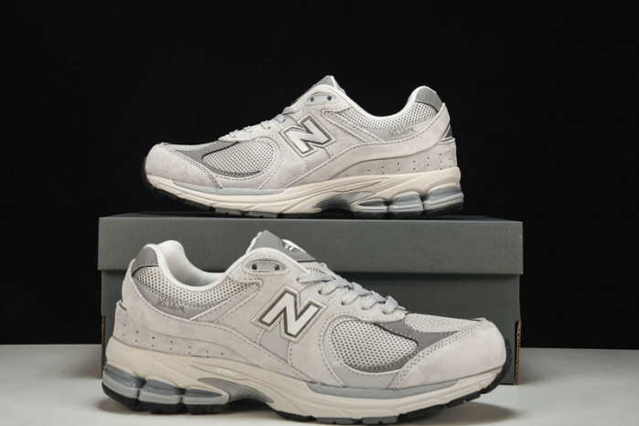 new Ba1an*e yeeshoes  ml2002ro