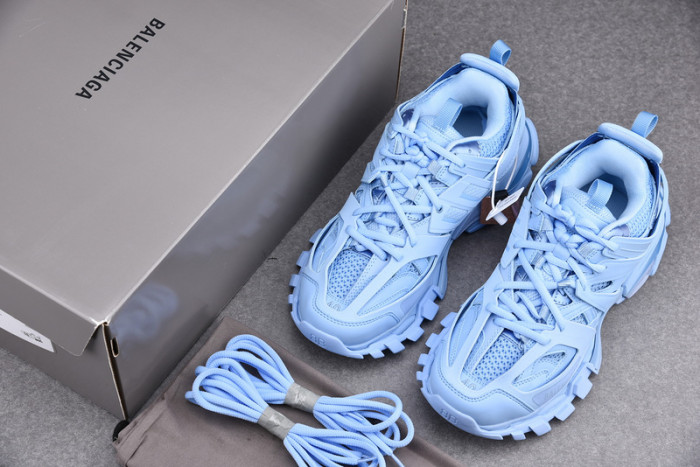 BLCG Track Trainer light blue 542023 W2LA1 4800