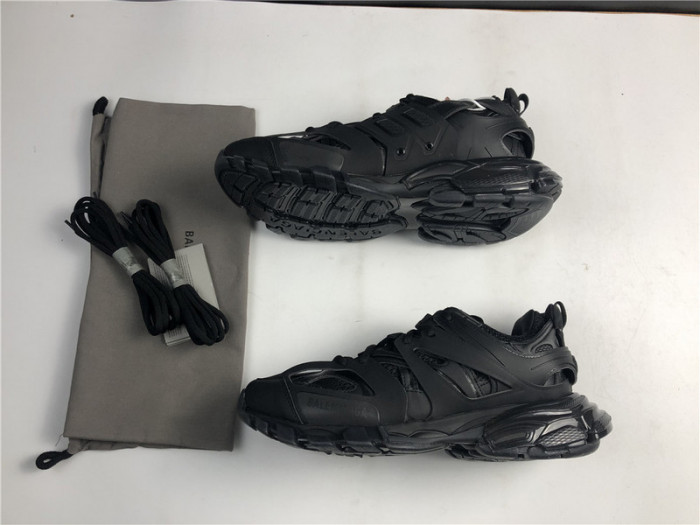 BLCG Track Trainer Black 542023 W3GB1 7302