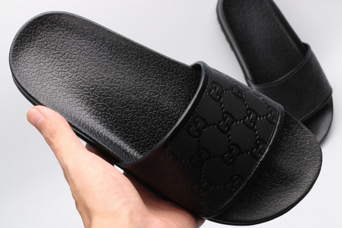 Gv*c slippers